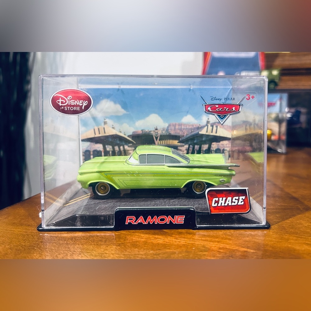 Disney Pixar Cars 2 - Ramone Chase Edition (1:43 Scale) Die-Cast Toy Car